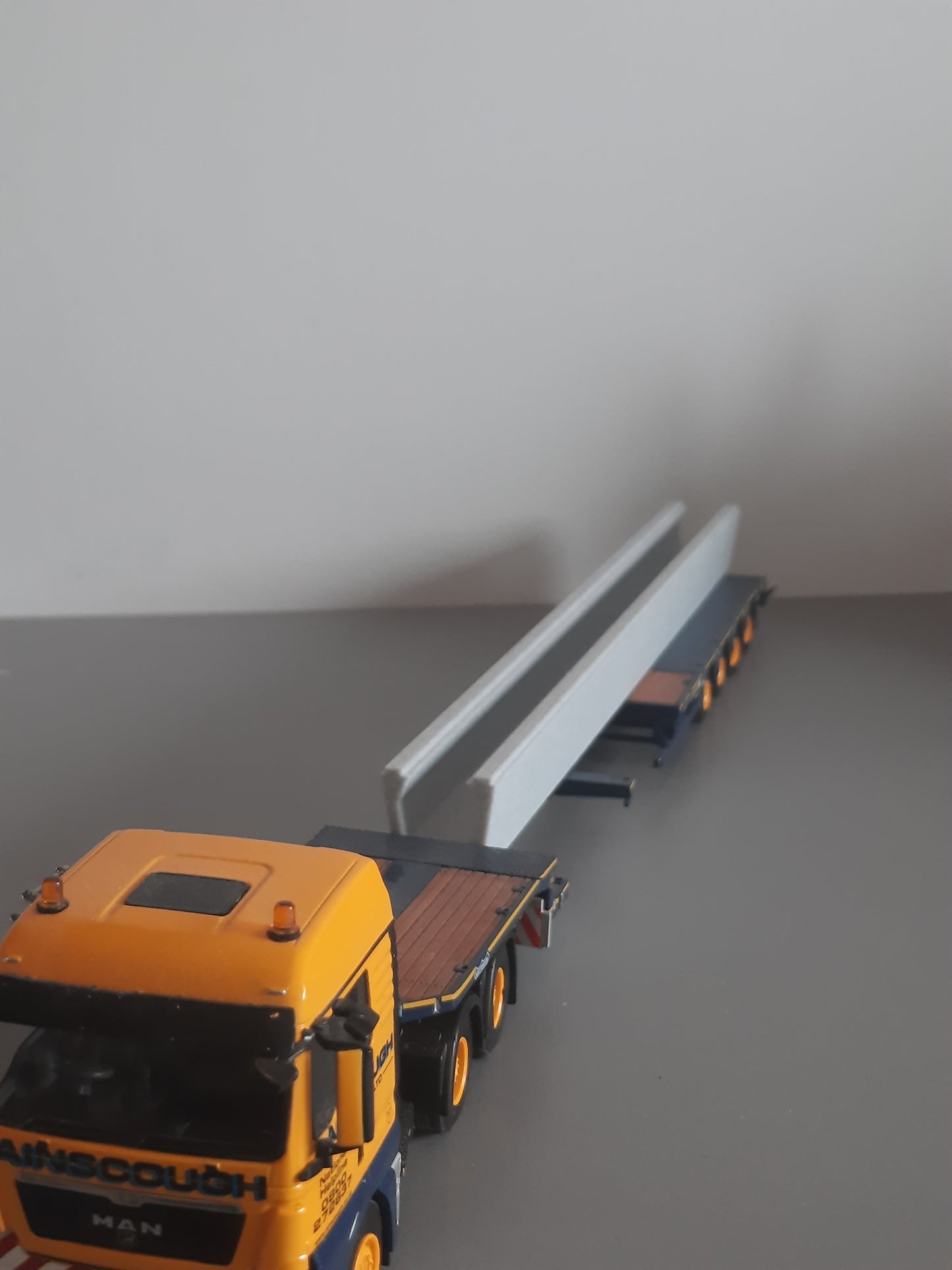 1:50 Scale U Bridge Beam
