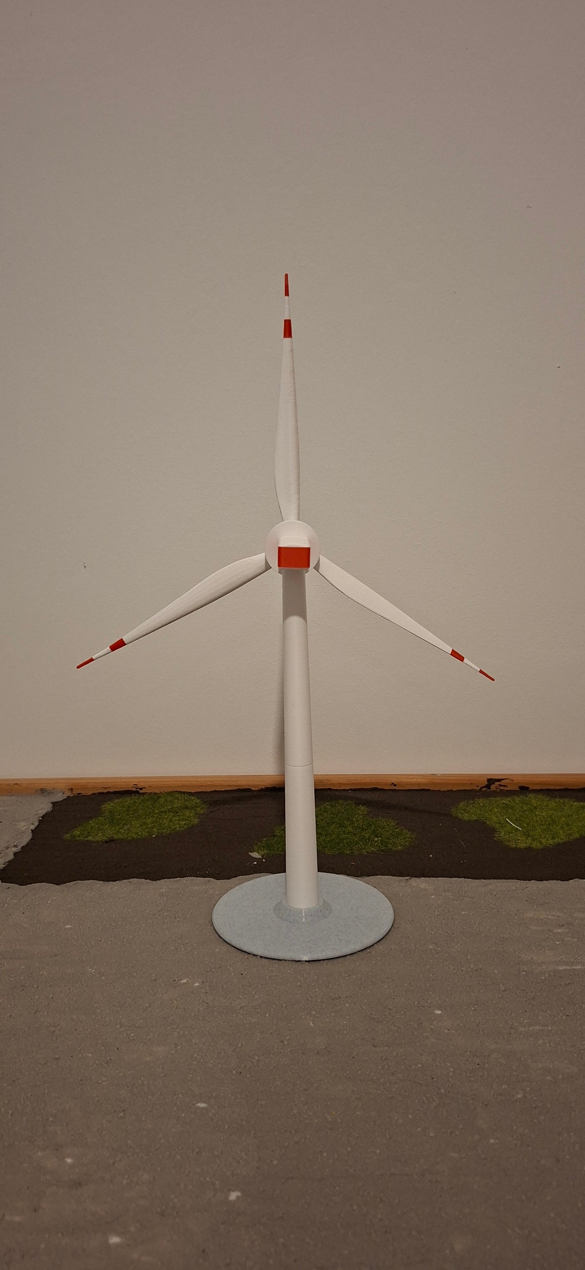 Desktop Miniature Wind Turbine - Scale Model Type 3 Red & White
