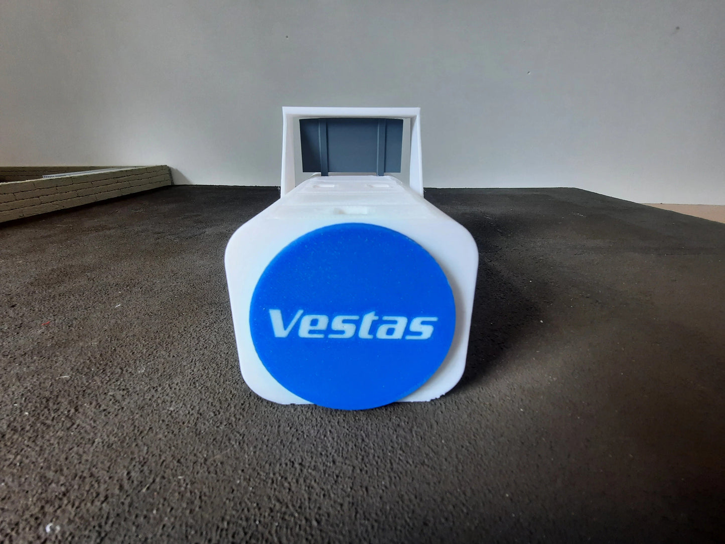 1:50 Scale Wind Turbine Nacelle Vestas