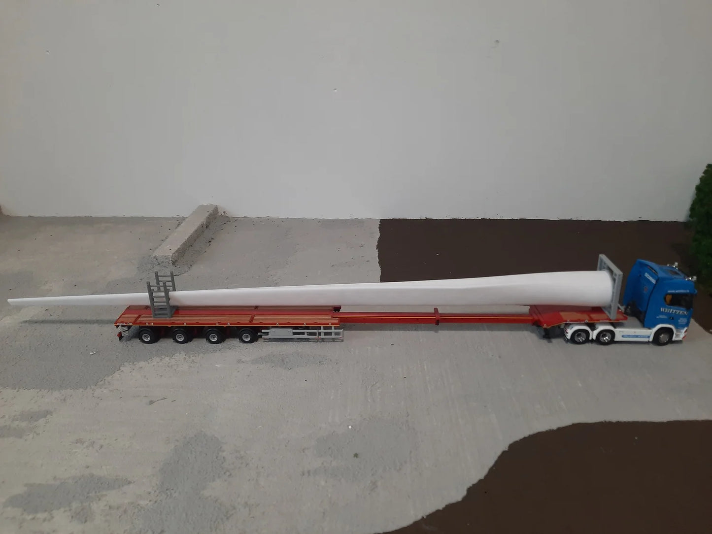 1:50 Scale Short Wind Turbine Blade