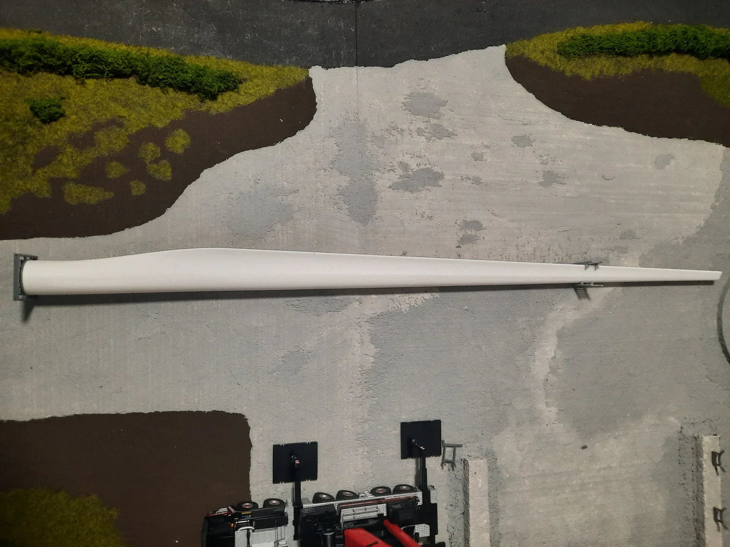 1:50 Scale Long Wind Turbine Blade