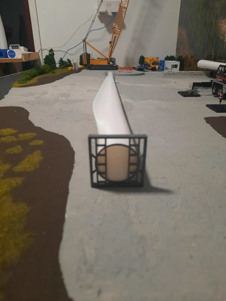 1:50 Scale Long Wind Turbine Blade