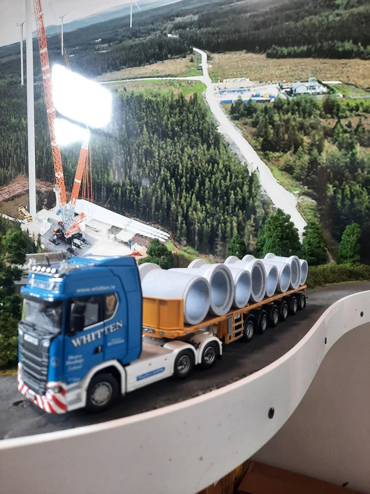1:50 Scale Precast Pipes Trailer Load Medium