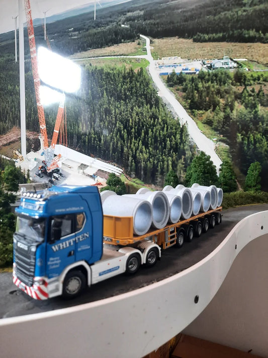 1:50 Scale Precast Pipes Trailer Load Medium