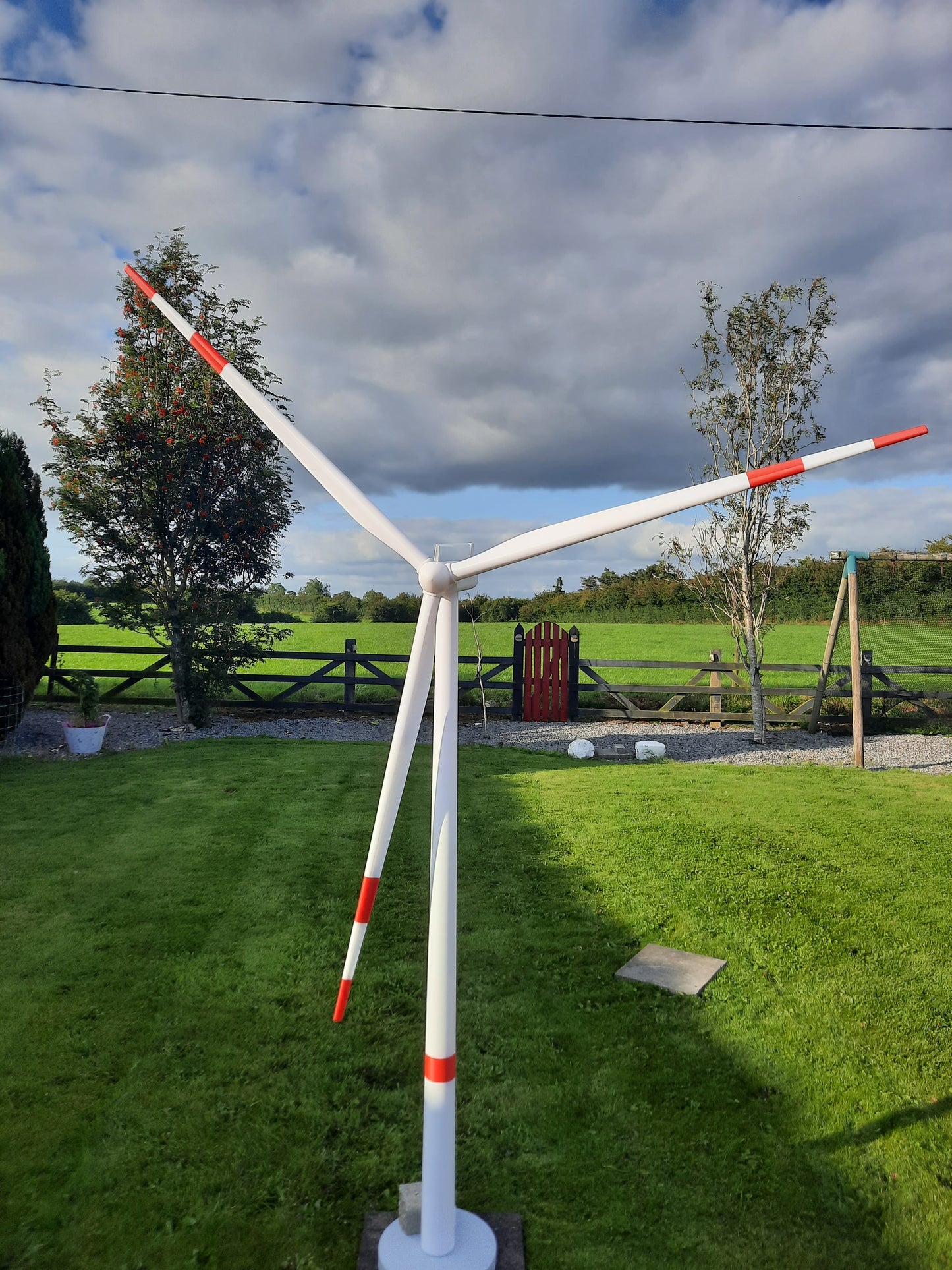 1:50 Scale Assembled Model Wind Turbine