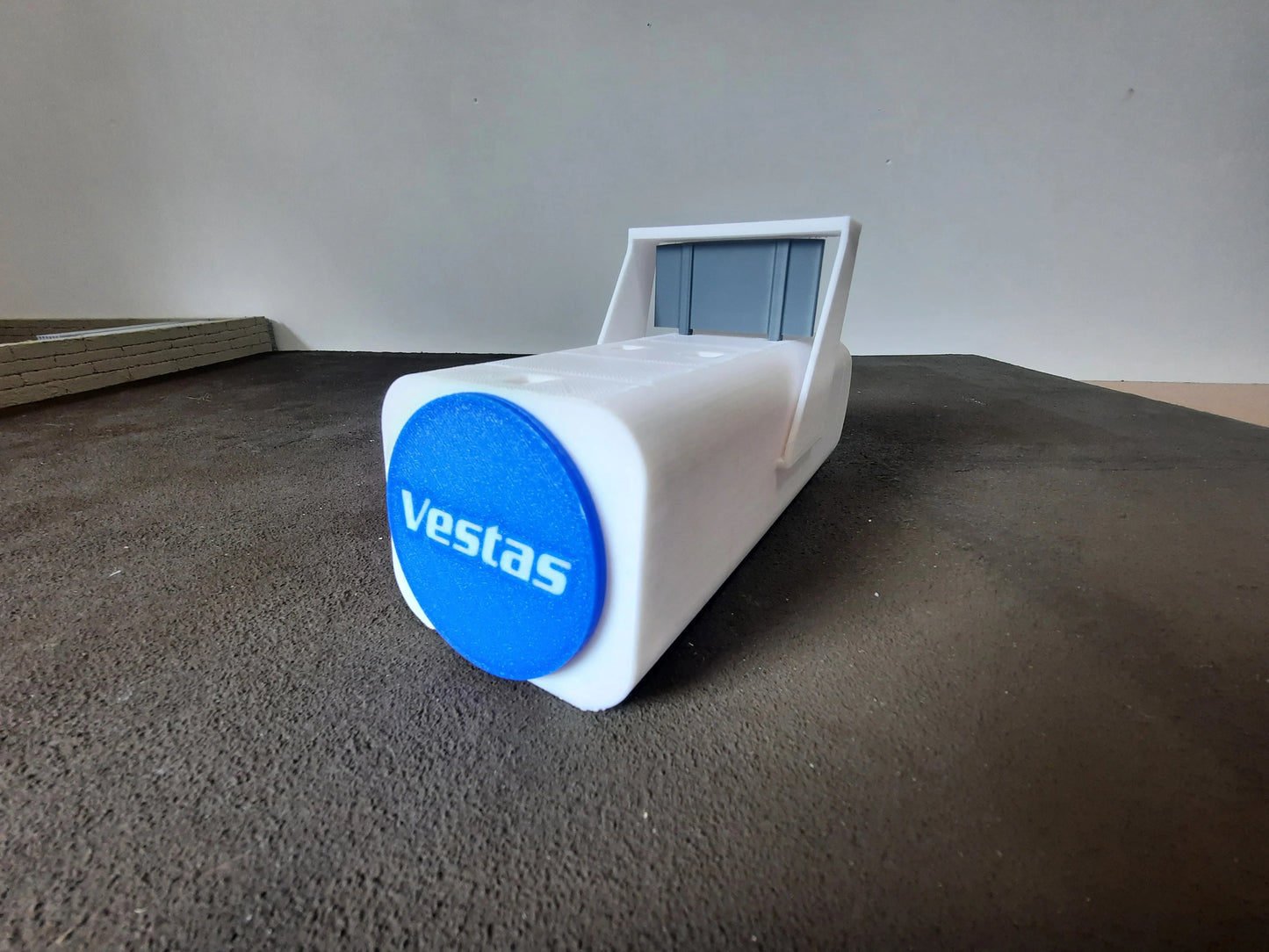 1:50 Scale Wind Turbine Nacelle Vestas
