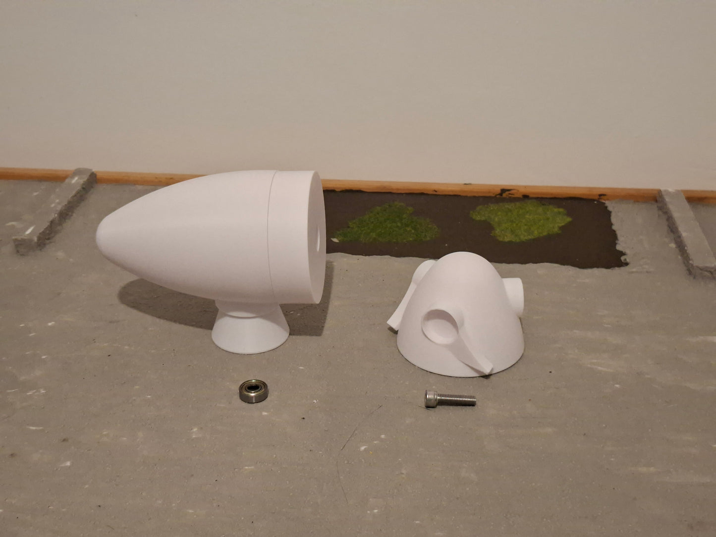 1:50 Scale Enercon Style Wind Turbine Assembled Kit