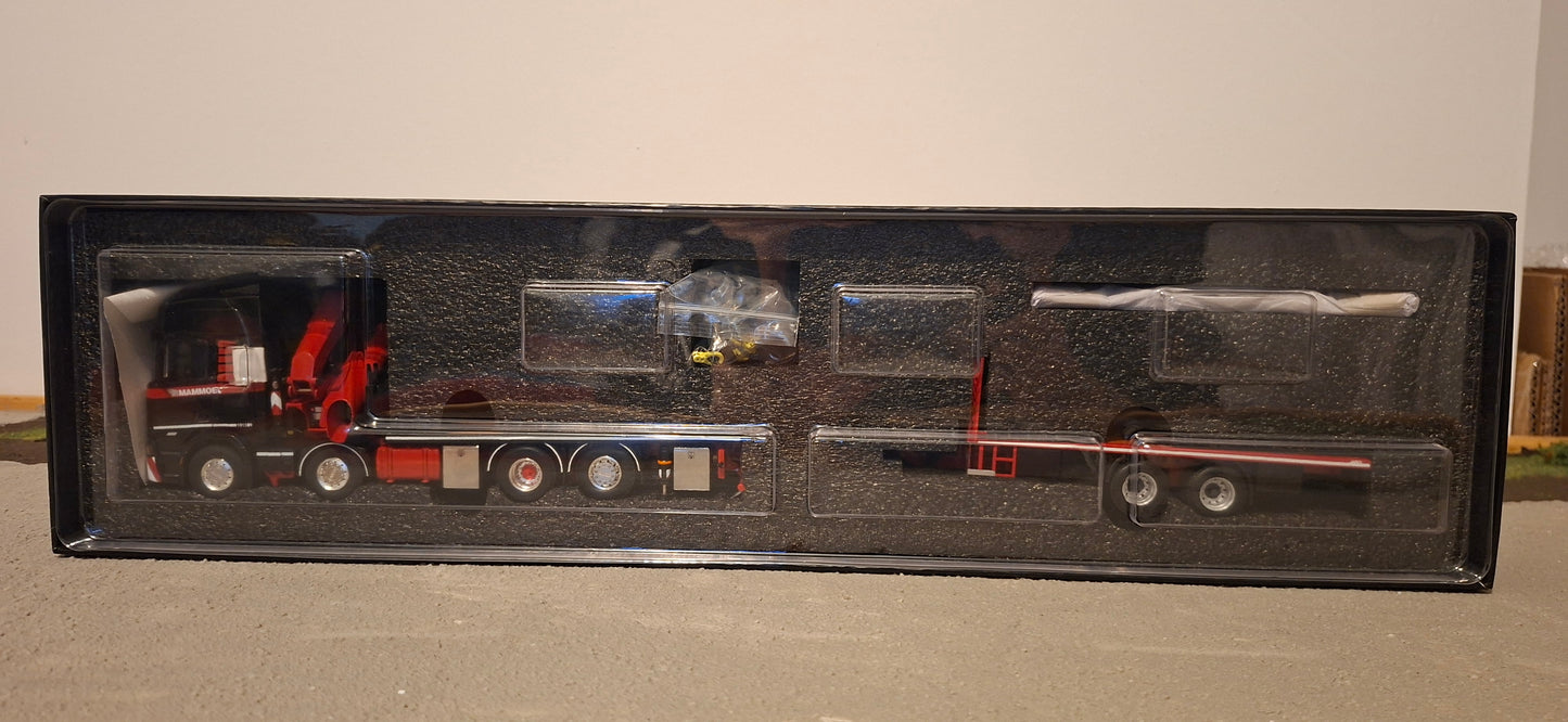 Mammoet Scania R Highline 8x2 + load crane with 2 mid axle flatbed trailer