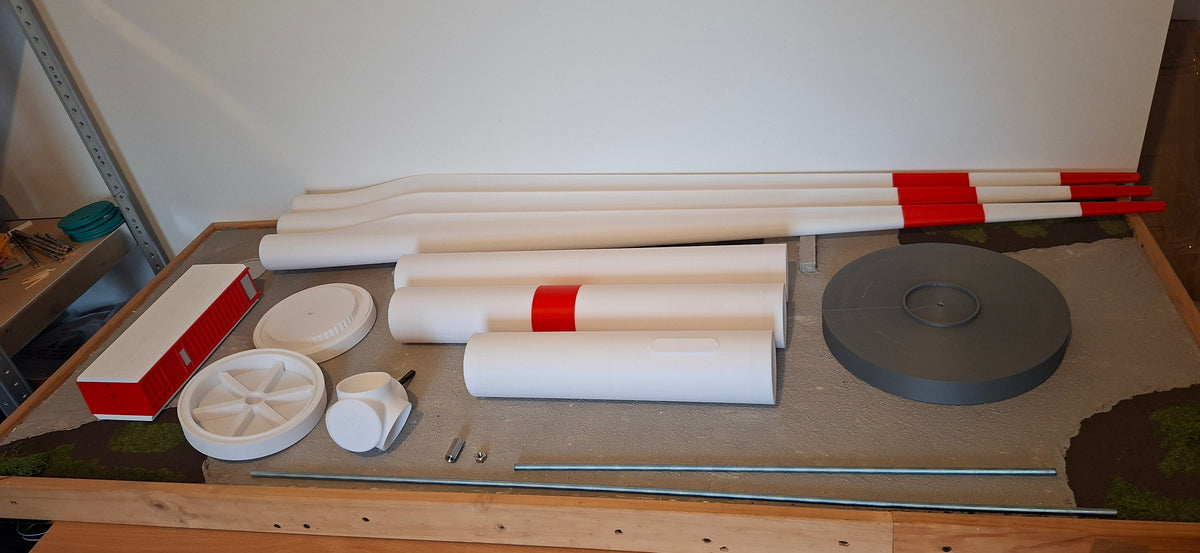 1:50 Scale Enercon Style Wind Turbine Assembled Kit Red & White