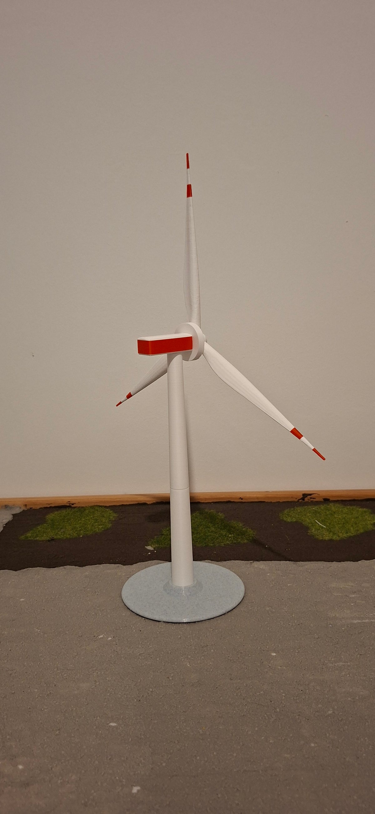 Desktop Miniature Wind Turbine - Scale Model Type 3 Red & White