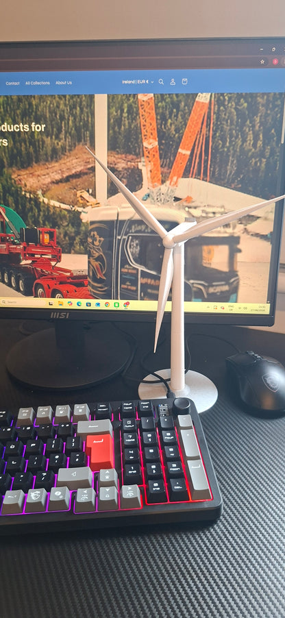 Desktop Miniature Wind Turbine - Scale Model Type 2 White