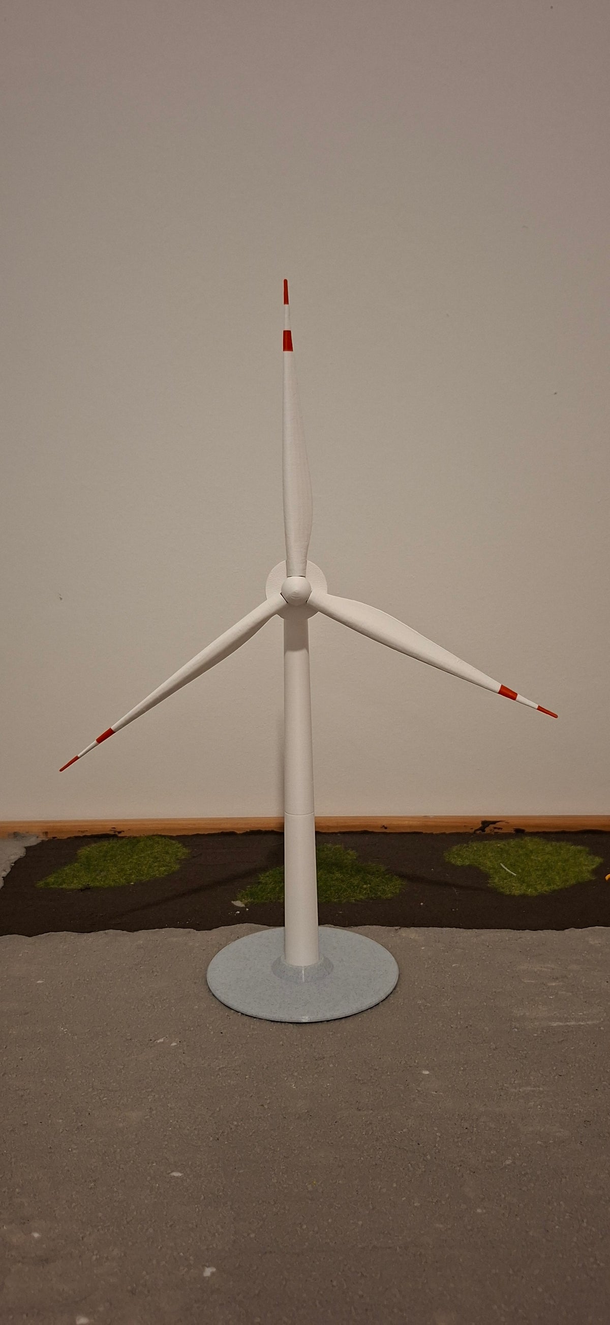Desktop Miniature Wind Turbine - Scale Model Type 3 Red & White