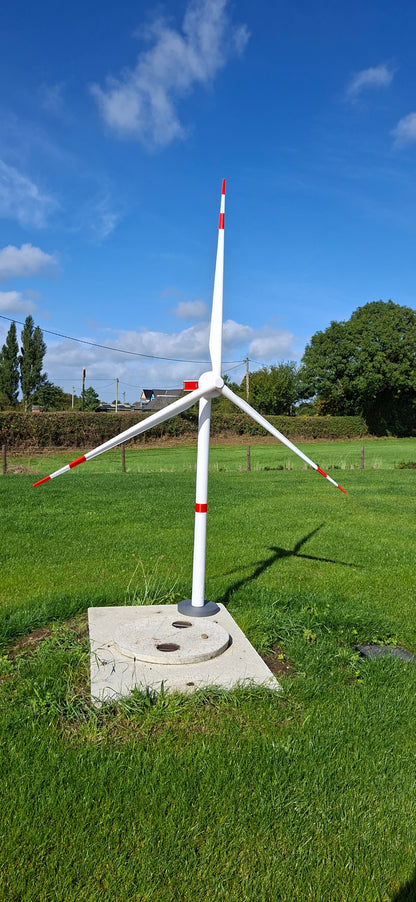 1:50 Scale Enercon Style Wind Turbine Assembled Kit Red & White