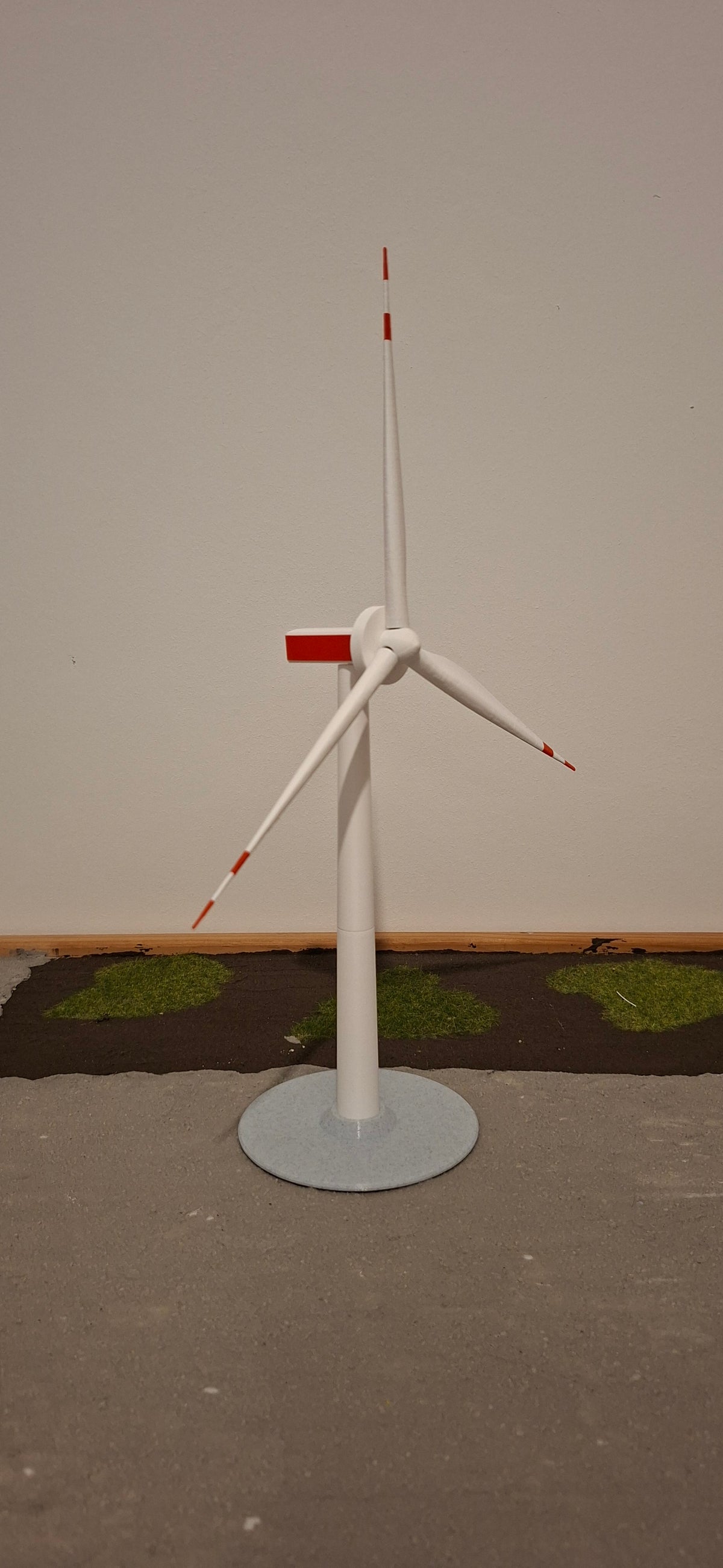 Desktop Miniature Wind Turbine - Scale Model Type 3 Red & White